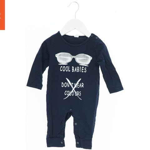 Grå heldragt med tekst (str. 74) | DBA