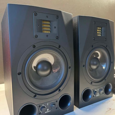ADAM Audio P33A | DBA