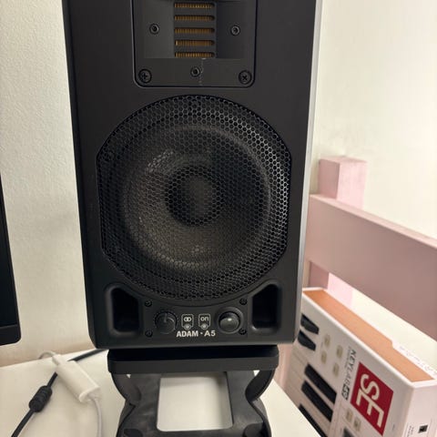 ADAM Audio P33A | DBA