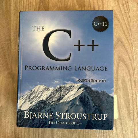 Bjarne Stroustrup - Programming principles and practice using C++ | DBA