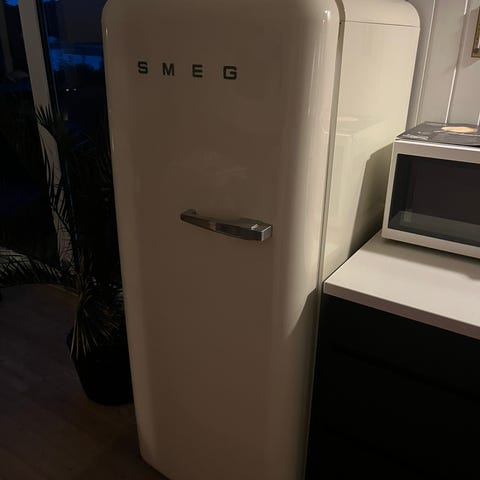 Creme farvet Smeg køle-fryseskab | DBA
