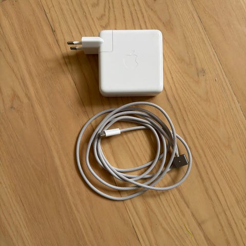 Apple 67W USB-C Power Adapter | DBA