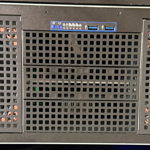 1U rack computer ( mangel på bedre ) | DBA