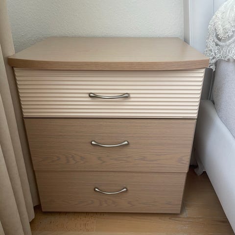 Natbord med aftagelig bakke | DBA