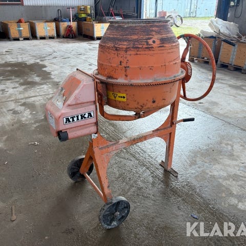 Skovle og hydraulikslange, 2 styk skovle og 50 m hydraulikslange | DBA
