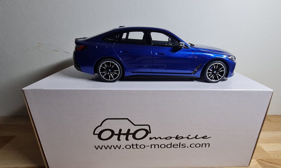 未使用品】ミニカー 1/18 BMW 4シリーズ i4 M50 (G26) Modelbil, BMW