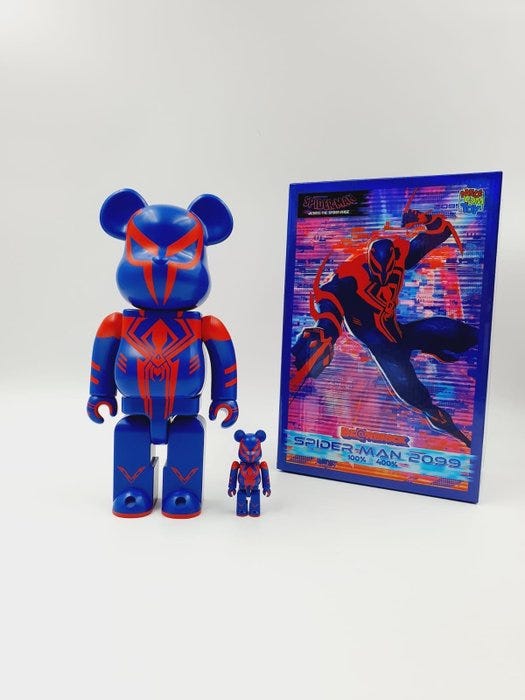 Medicom Toy - Bearbrick 400% + 100% Spiderman 2099 Bearbrick