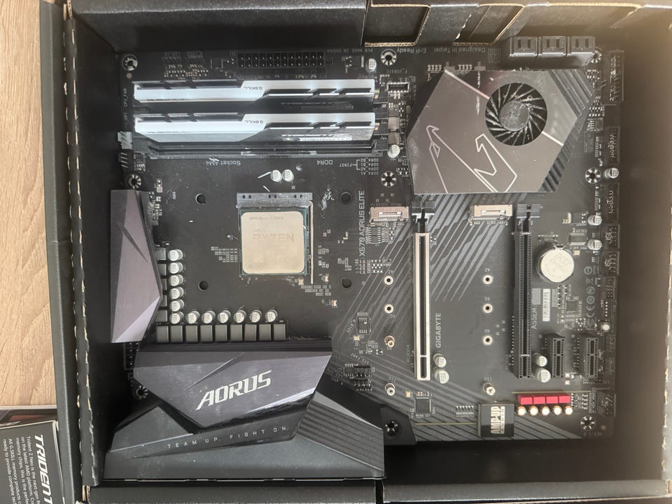 Ryzen 7 5800x, Gigabyte X570 Aorus Elite, 32 GB G.Skill Ram