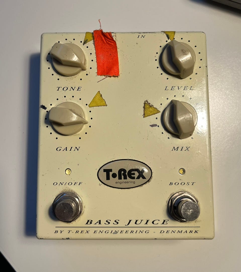 (美品) T-REX ティーレックス / BASS JUICE → T-REX EFFECTS ← Pedals for guitar and bass players!