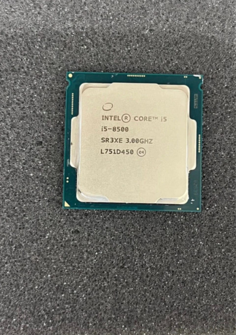 Intel Core i5-8500 CPU – 3.00 GHz, 6 kerner | DBA