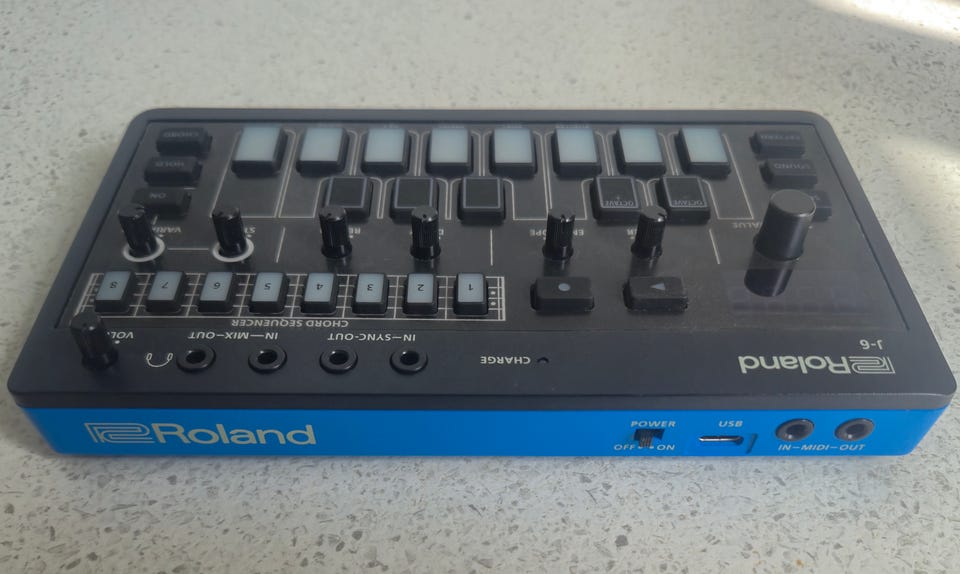 Roland J-6 chord Synthesizer | DBA