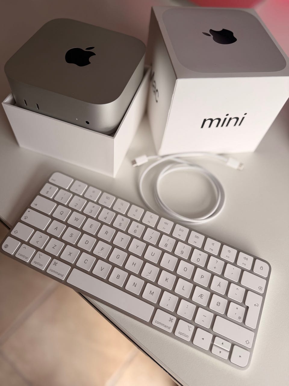 Apple Mac Mini M4 - 256gb SSD - 16GB ram - 10-Core CPU - 10-Core