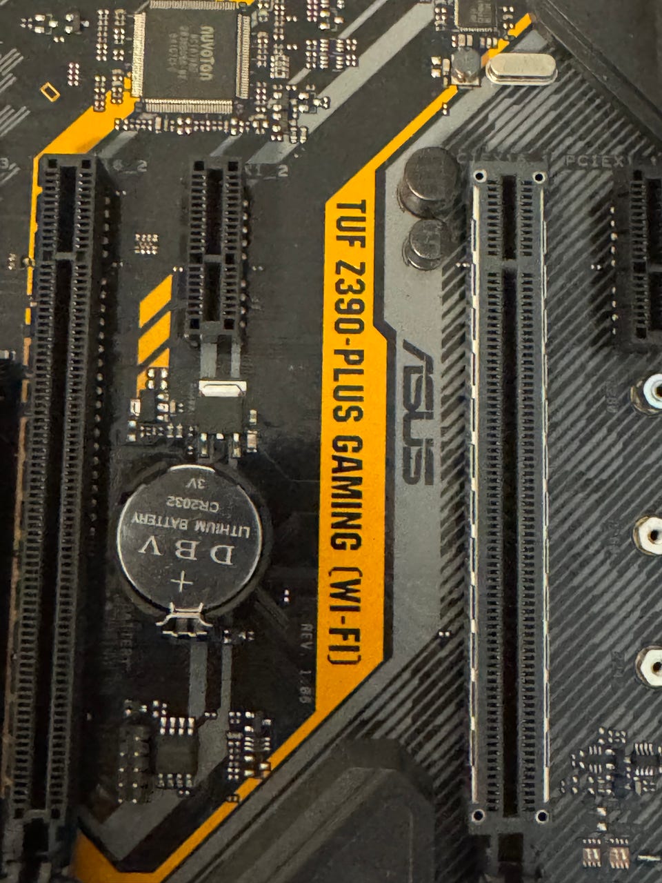 Intel i7-9700K + ASUS TUF Z390-PLUS GAMING (WI-FI) bundkort med