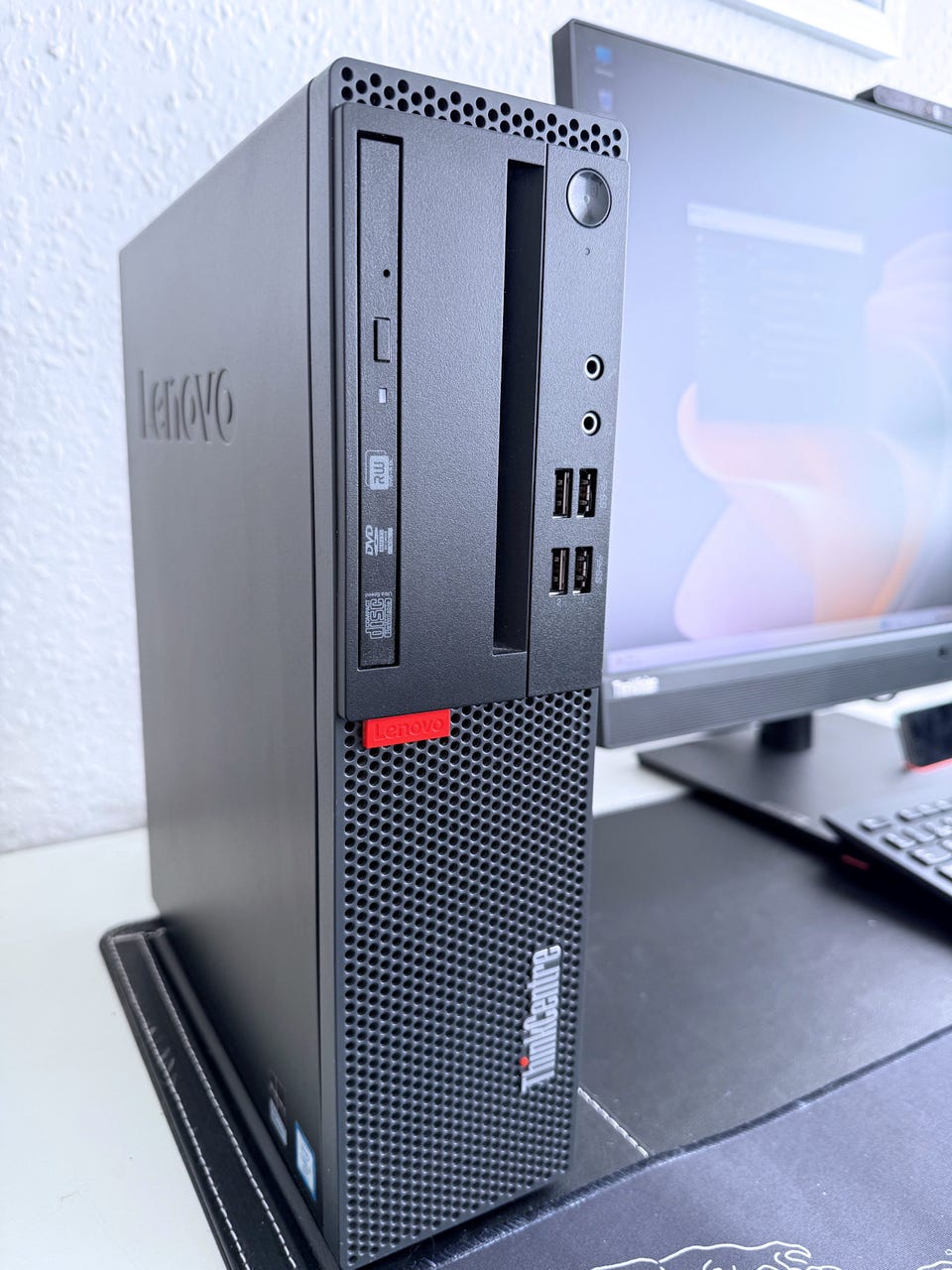 Lenovo ThinkCentre M910s SFF i7-7700, 16GB, SSD 512, MS-Office | DBA