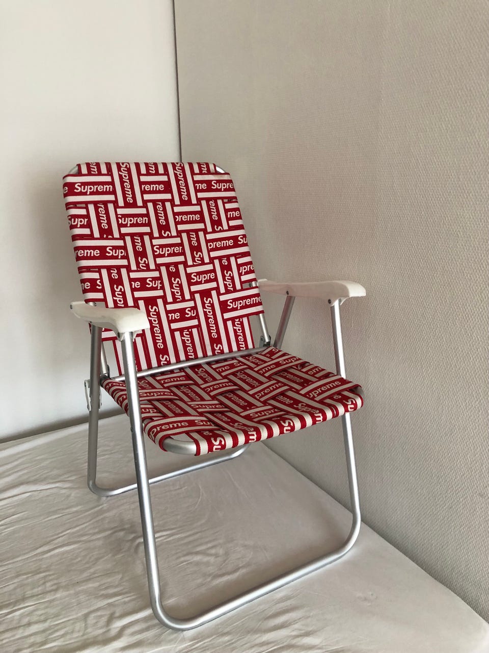 Supreme Lawn Chair Supreme Red Lawn Chair - Red | eBay UK