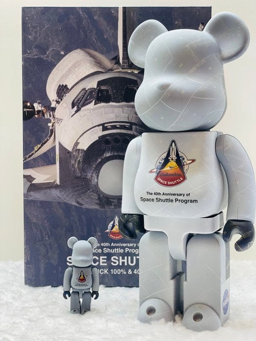 Medicom Toy - BE@RBRICK 400% & 100% Space Shuttle Bearbrick set | DBA