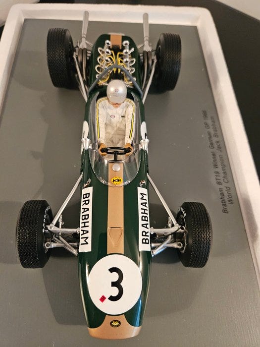 Spark 1:18 - Modelbil - Brabham BT19 Jack Brabham 1966 | DBA