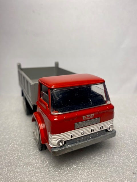 Ford D800 - Tekno 914 | DBA