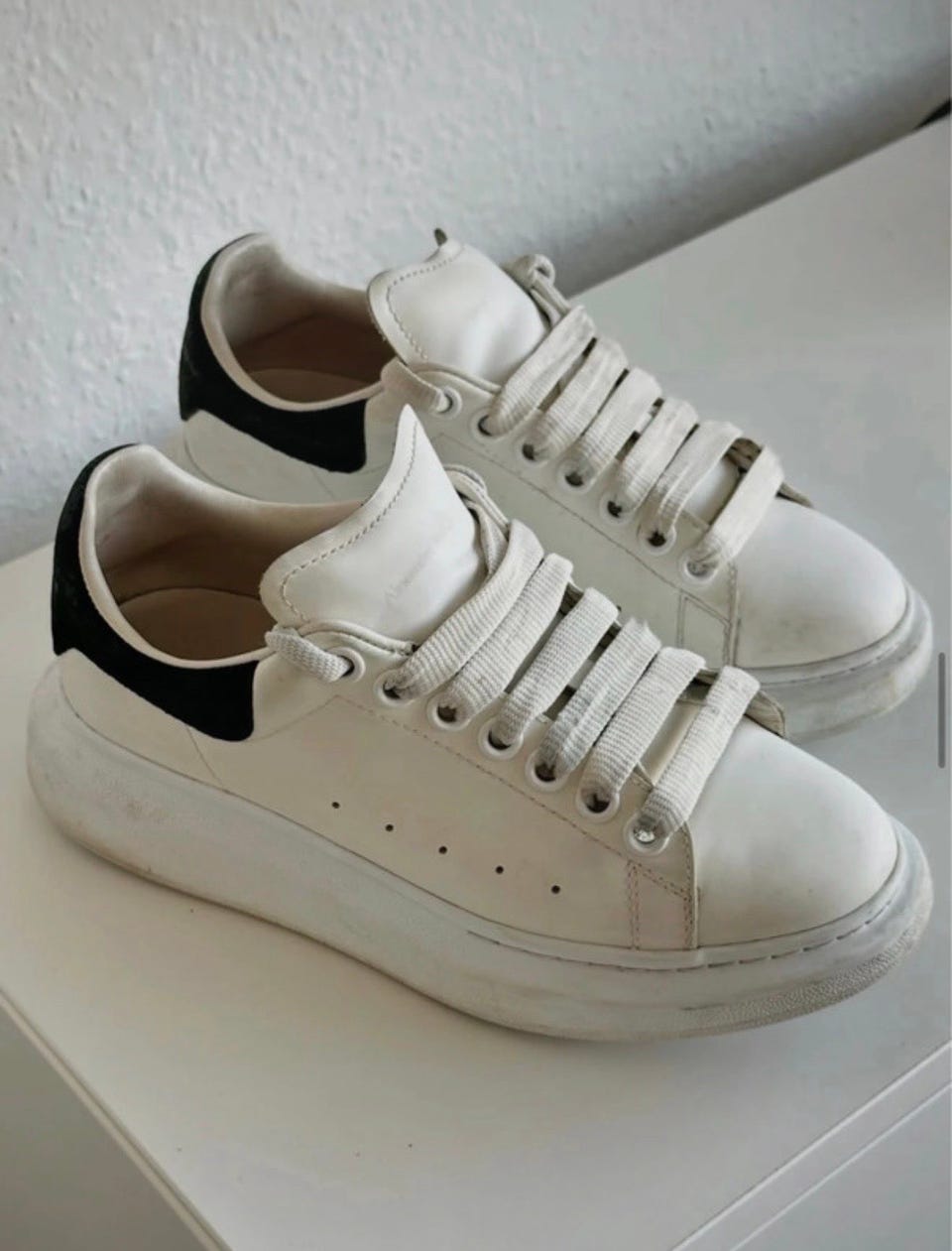 Alexander McQueen, Alexander McQueen oversized sneakers