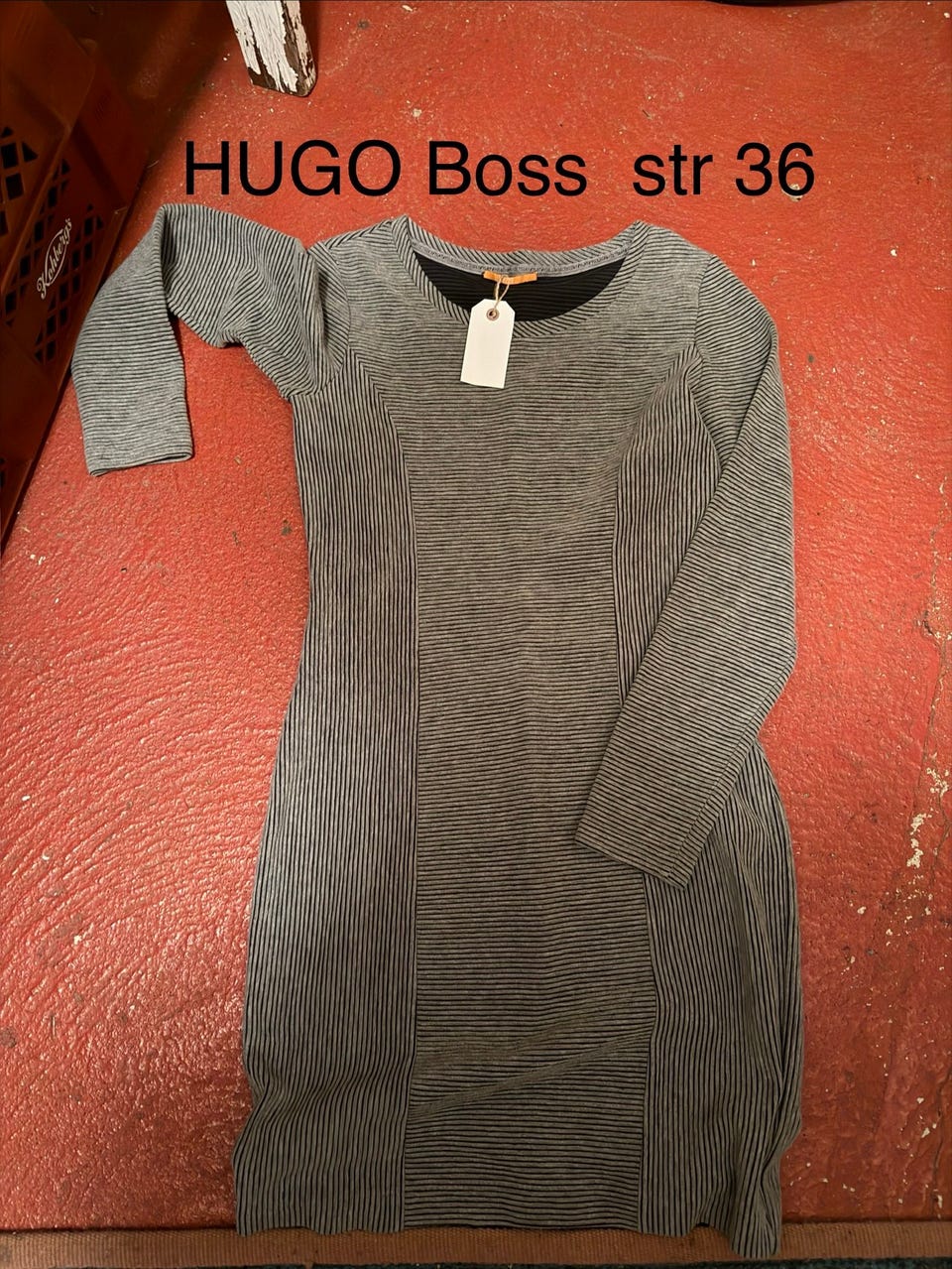 Hugo Boss, HUGO BOSS kjole
