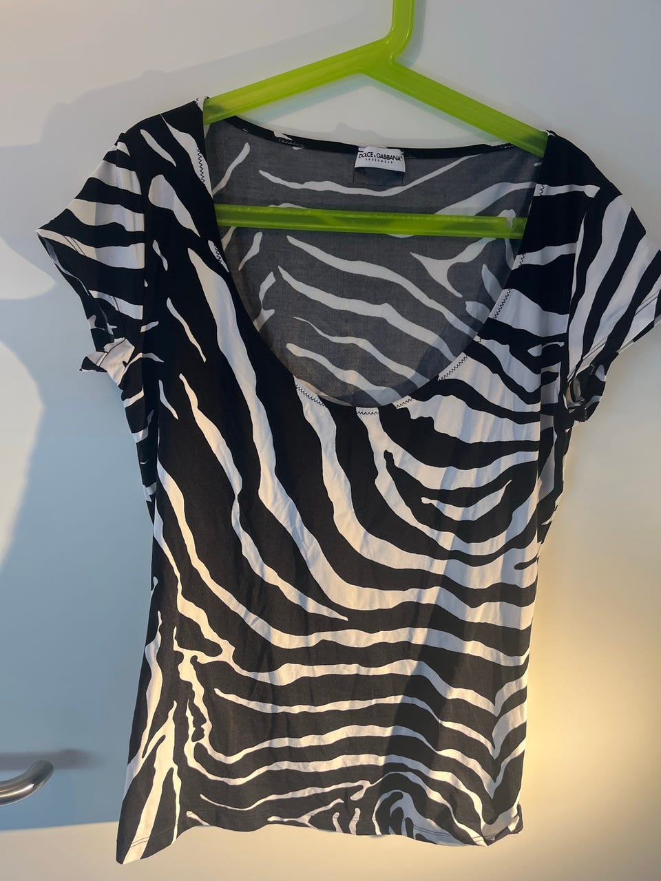 Dolce & Gabbana, Vintage Dolce & Gabbana T-shirt S m. zebra mønster dame