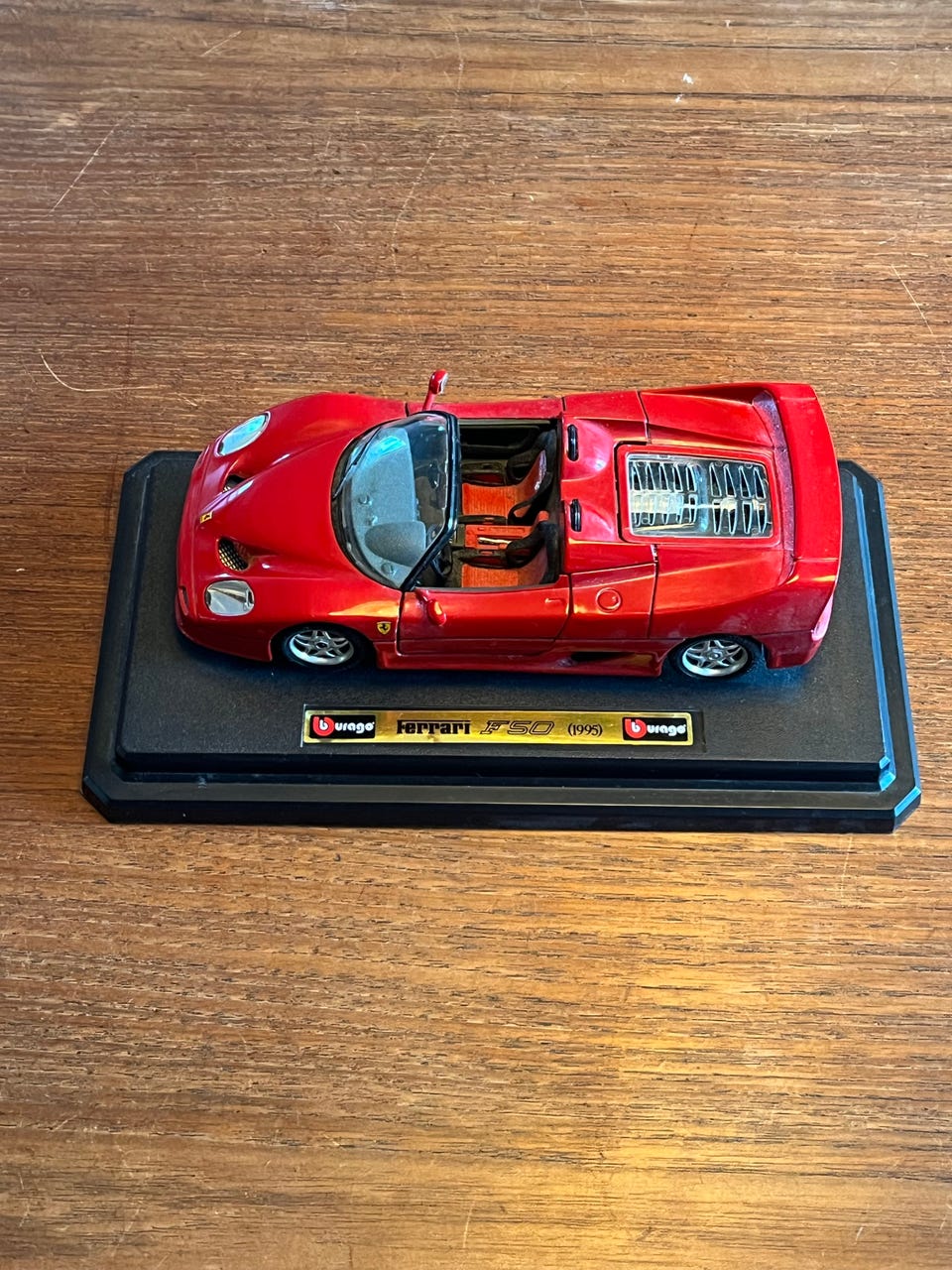 Bburago Ferrari F50 1995 1:24 | DBA