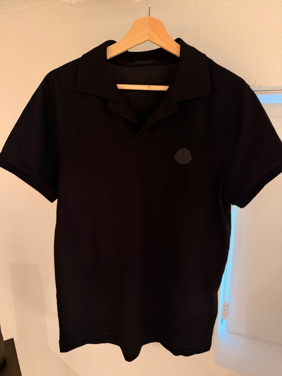 Moncler, Sort moncler polo