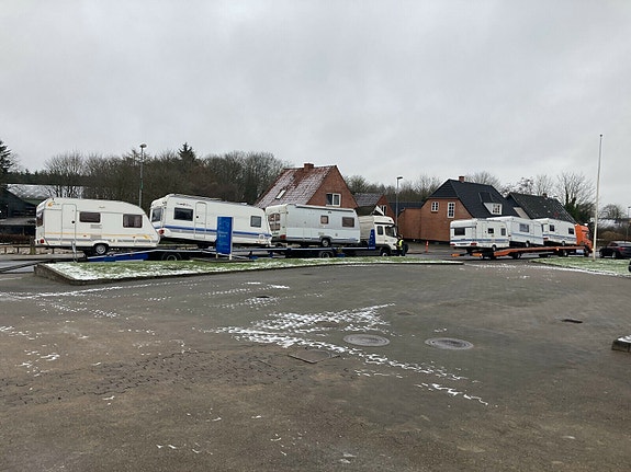 vi køber din campingvogn til export