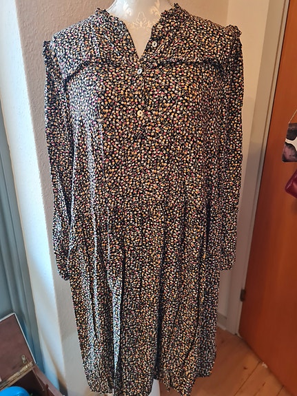 Product image 1 of 7