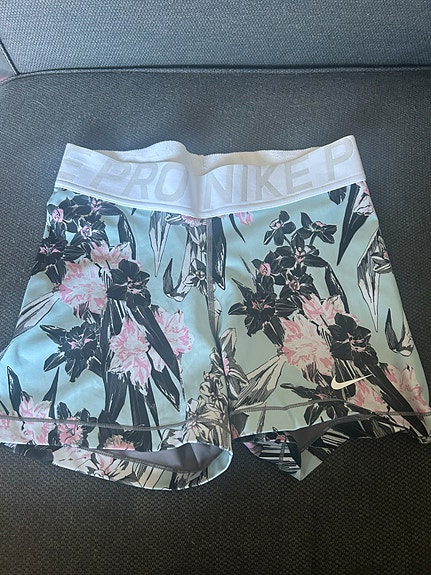 Product image 1 of 10