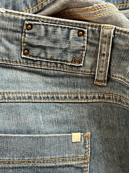 Product image 11 of 12