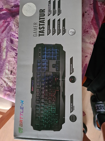 Product image 1 of 3