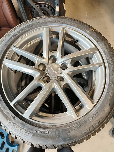 Product image 1 of 7