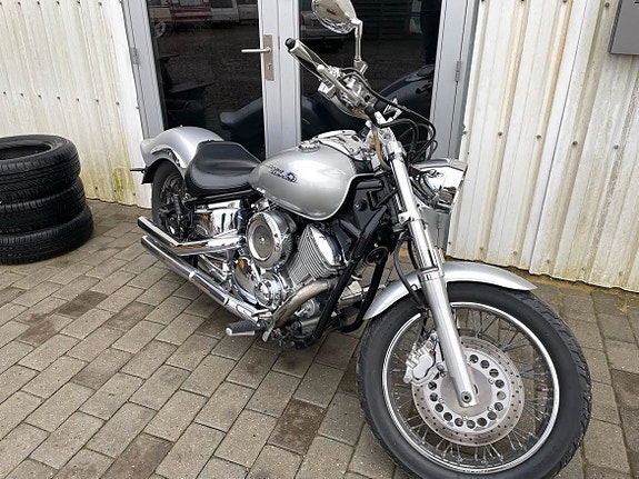 Yamaha XVS 1100 Drag star