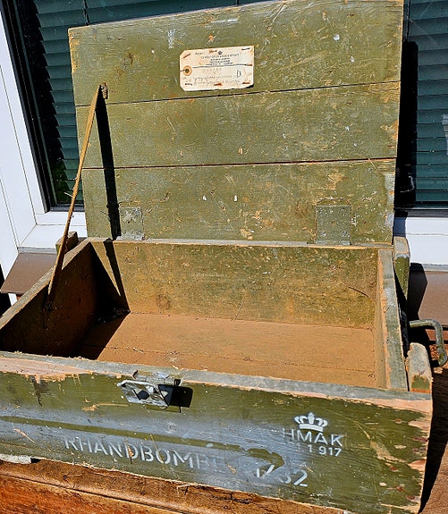 Product image 1 of 3