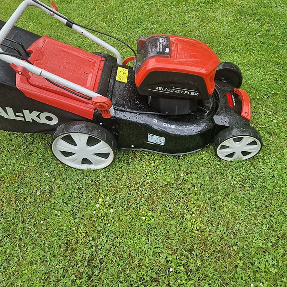 Product image 1 of 8