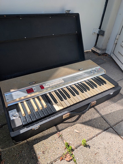 Product image 1 of 2