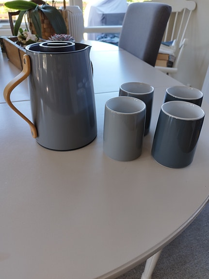 Product image 1 of 2