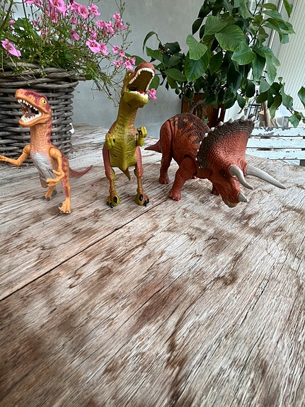 Product image 1 of 5