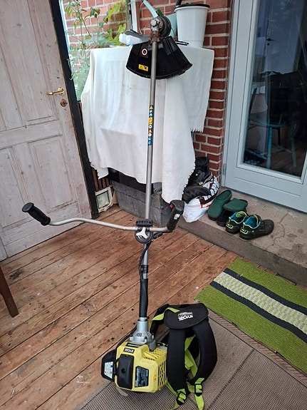 Product image 1 of 4