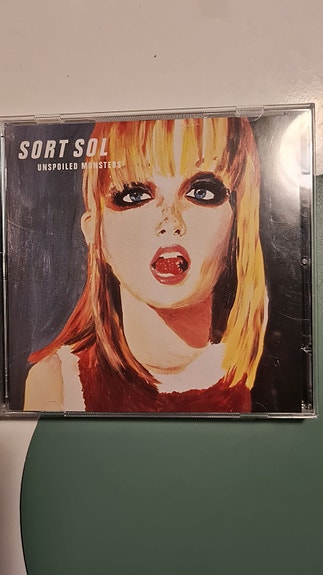 Product image 1 of 2