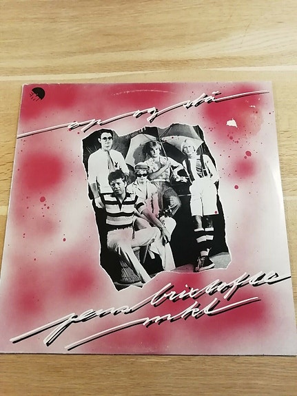 Product image 1 of 3