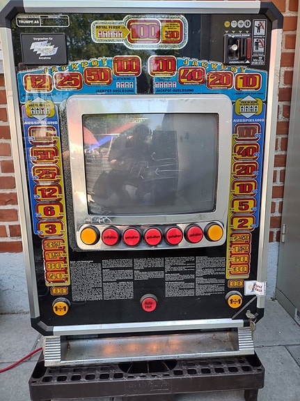 Product image 1 of 8