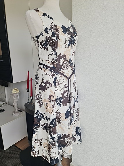 Product image 1 of 8