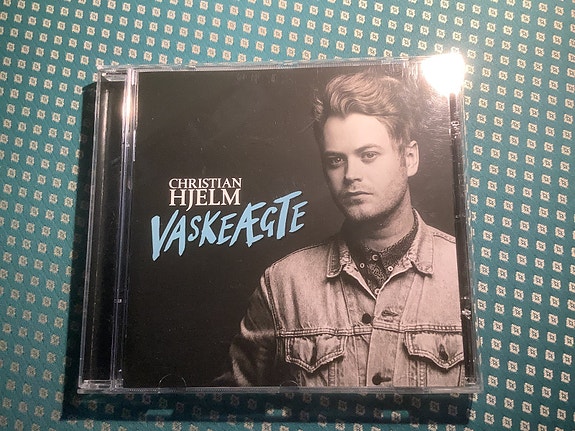 Product image 1 of 3