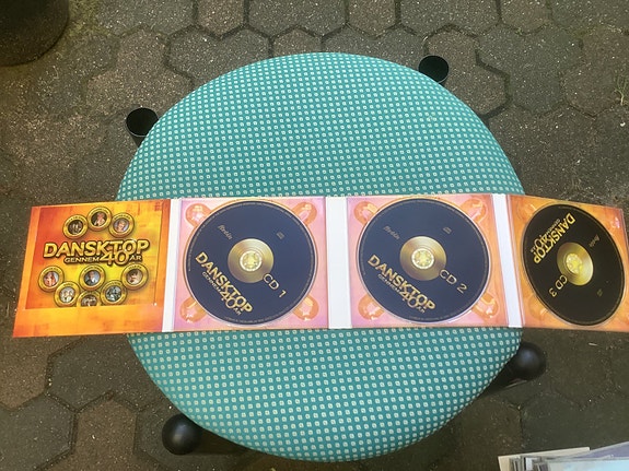 Product image 3 of 3