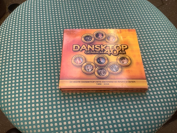 Product image 1 of 3