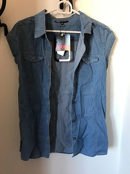 Product image 1 of 4