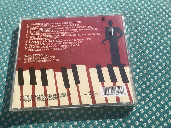 Product image 2 of 3