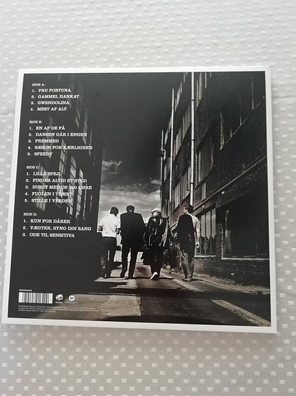 Product image 2 of 8